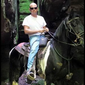 Meet your Posher, Heath